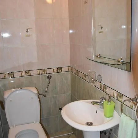 Апартаменти Spacious 3 Bedroom Near Park & Zoo - Perfect For Family *